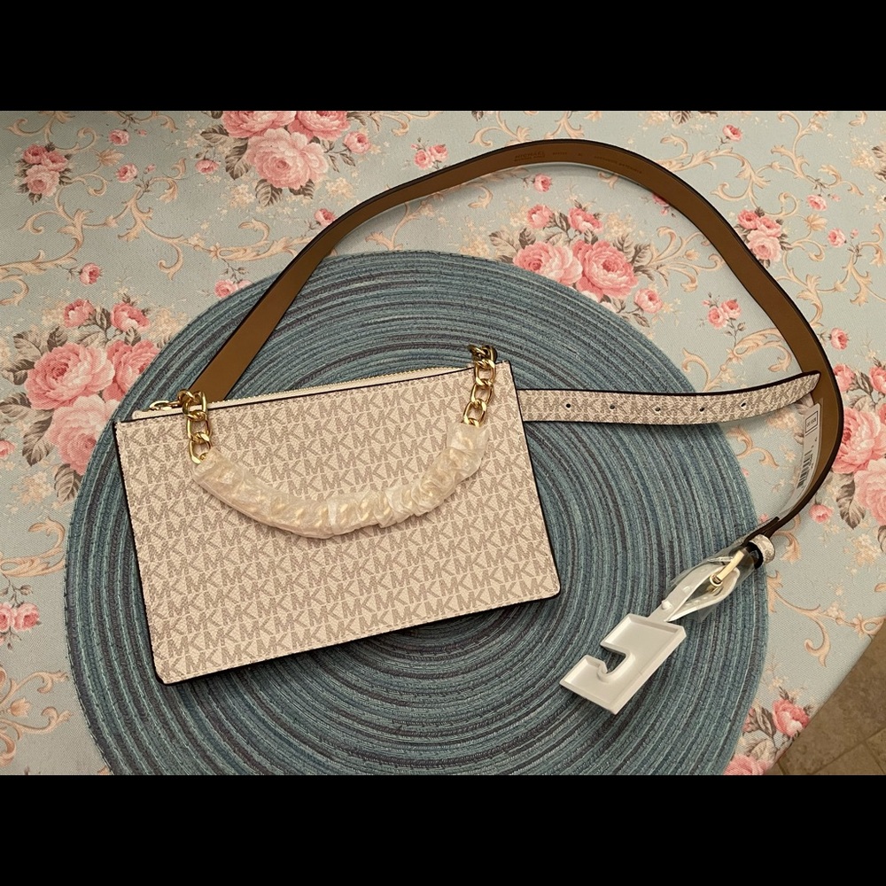 Michael Kors belt bag XL